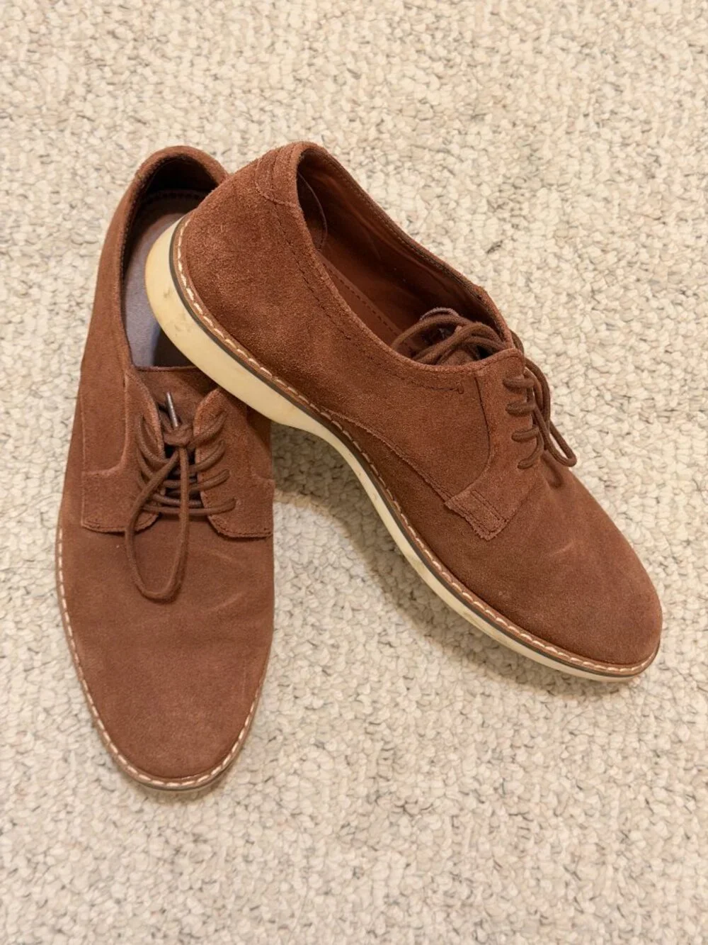 G.H.BASS brand ,brown leather 8.5 mens derby shoes,